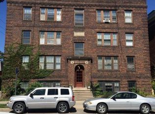 1711 Pleasant St #1B, Des Moines, IA 50314