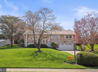 2564 Audlyn Dr, York, PA 17408