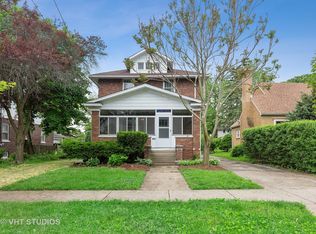 810 Augusta Ave, Elgin, IL 60120