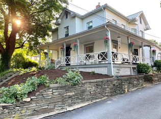221 Broadway St, Milton, PA 17847