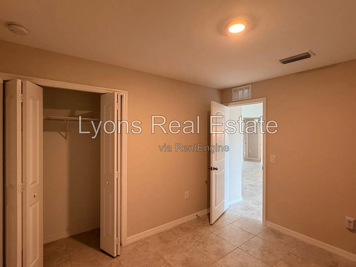 4 bed, 2.0 bath, 1682 sqft, $1,950 — Photo 4