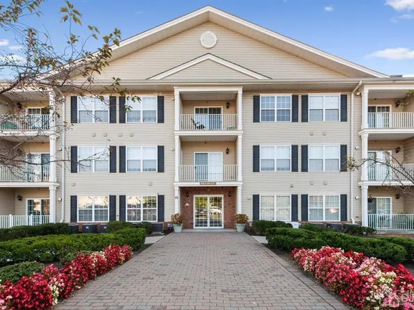 95 Liddle Ave, Edison, NJ 08837
