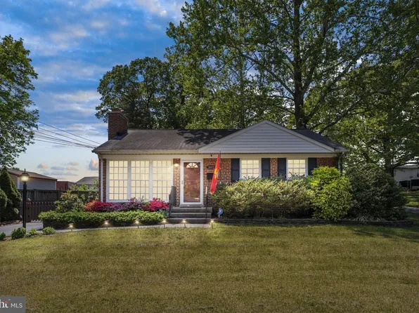 1603 Woodside Dr, Woodbridge, VA 22191