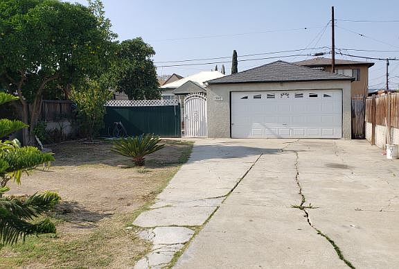 3rd image of 20417 Raymond Ave
