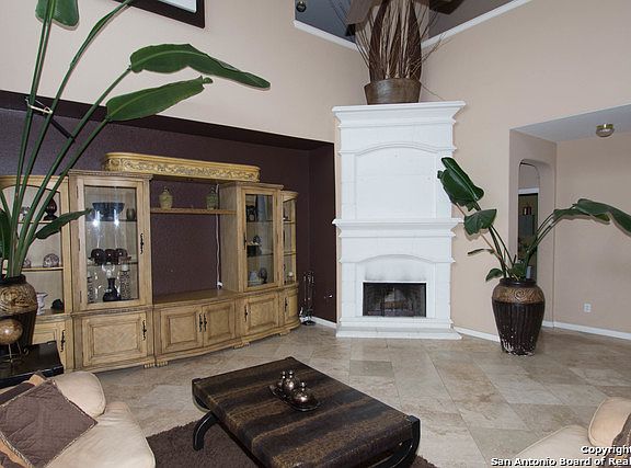 4th image of 514 Hillside Ct