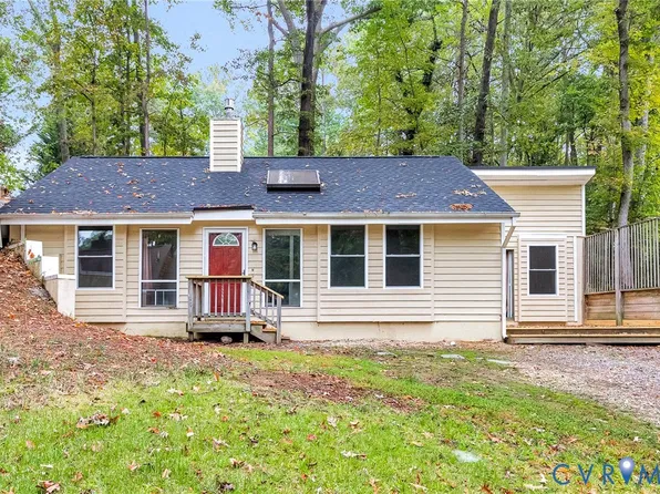 802 Fahey Ct, North Chesterfield, VA 23236
