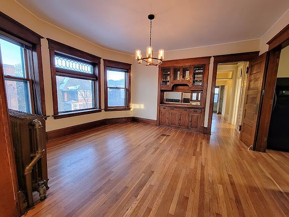 5th image of 1120 Laurel Ave Unit 2