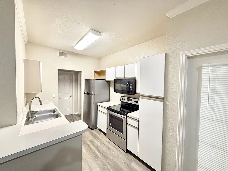 2600 Robert Trent Jones Dr #912 — Photo 10