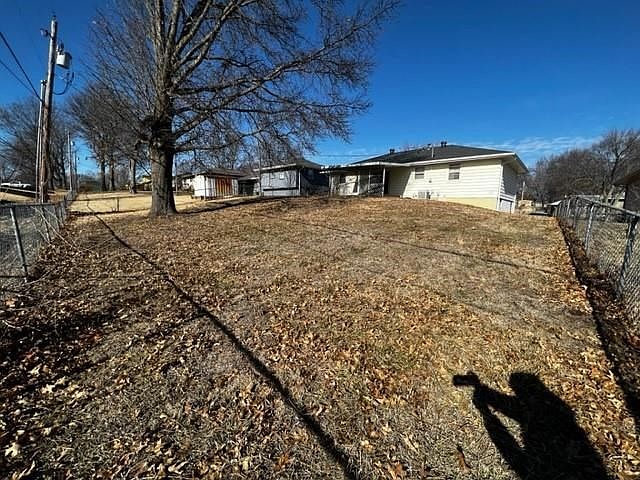 2nd image of 202 Highland Rd