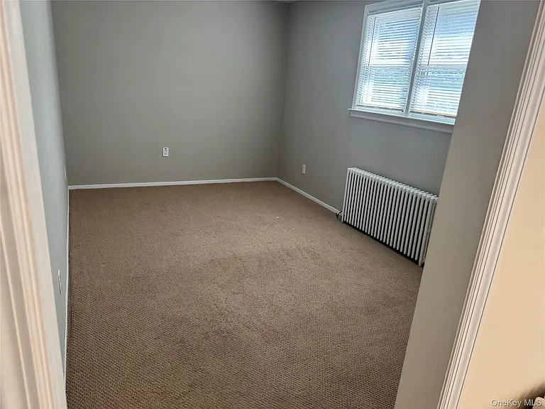 25 Robinson Ave — Photo 10