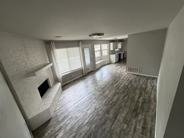 13417 S 86th East Ave — Photo 2