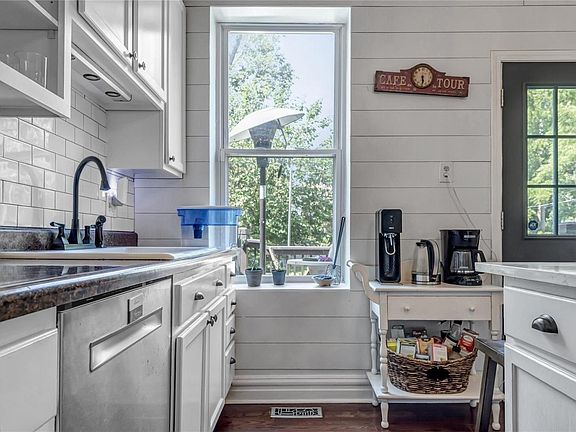 4th image of 6039 Cates Ave
