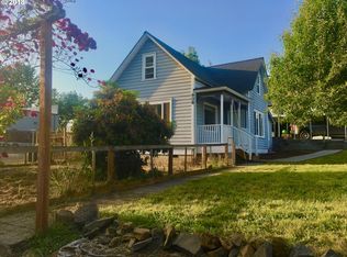 908 W B St, Rainier, OR 97048