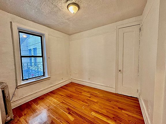 4th image of 540 Manhattan Ave #56