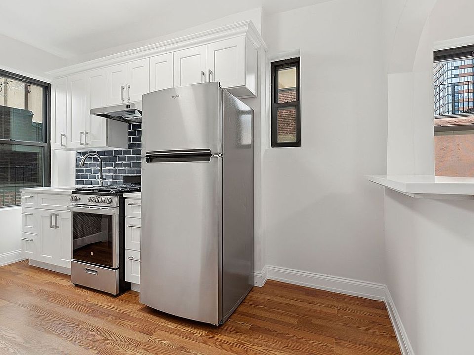 1st image of 464 W 51st St APT 4W