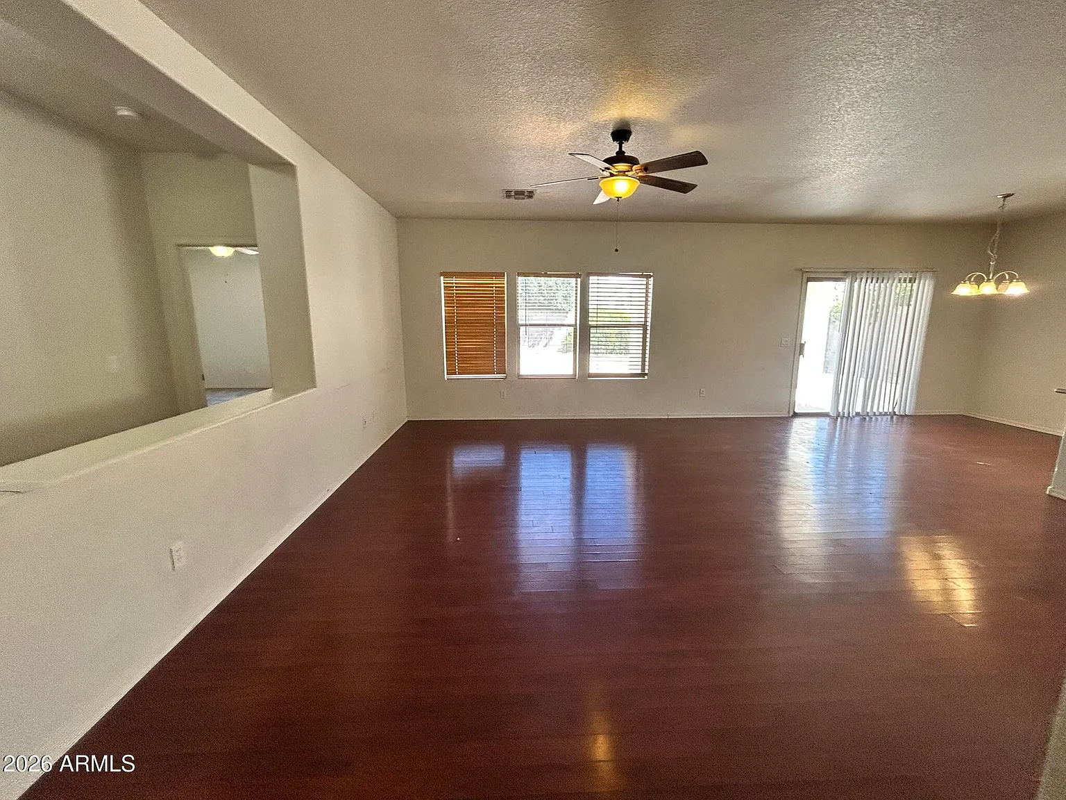 4 bed, 2.5 bath, 2650 sqft, $2,850 — Photo 2