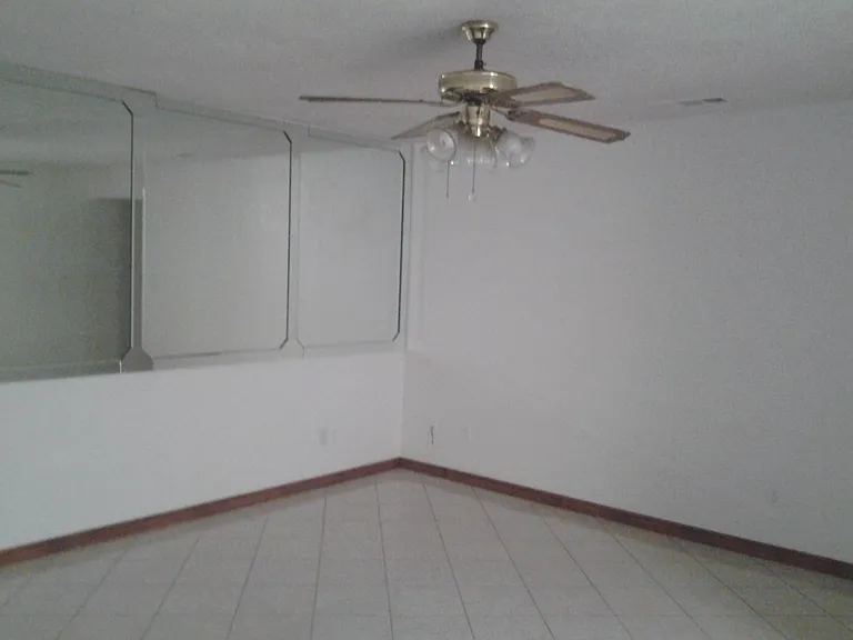 801 Toronto Ave #6 — Photo 2