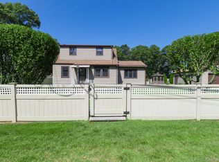 16 Ormond Place, Shirley, NY 11967