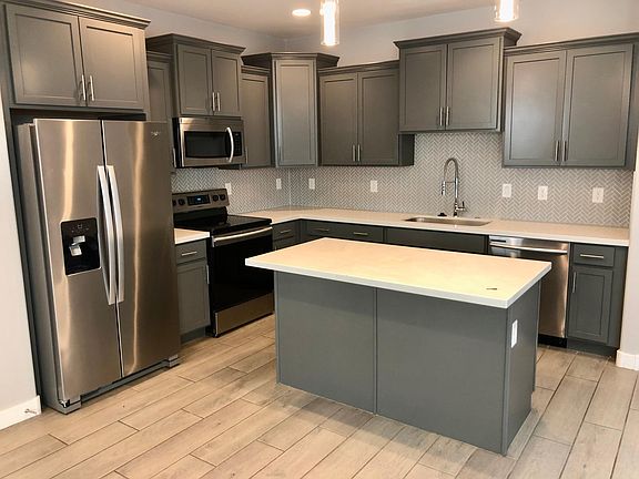 Gourmet kitchen
