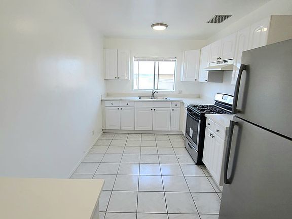 2nd image of 1320 Pico Blvd APT B
