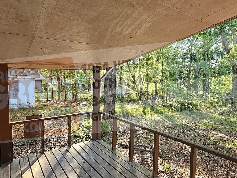 306 Mustang Dr — Photo 24