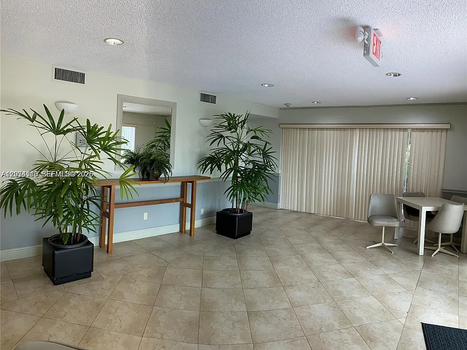 7900 Camino Cir #403