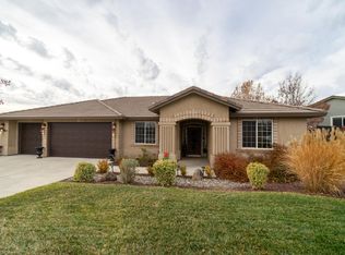 3980 Palm Springs Dr, Redding, CA 96002