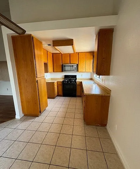 12235 Merrod Way #12235 — Photo 5