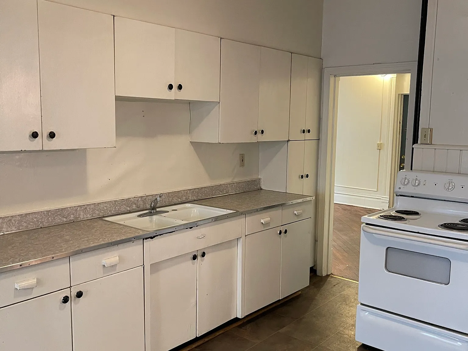 618 E Court St — Photo 2