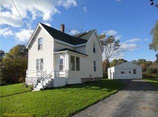 16 Thatcher St, Thomaston, ME 04861