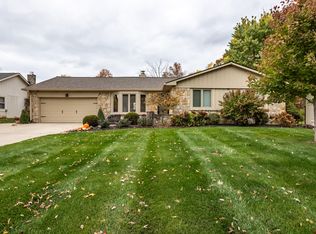 8220 Warbler Way, Indianapolis, IN