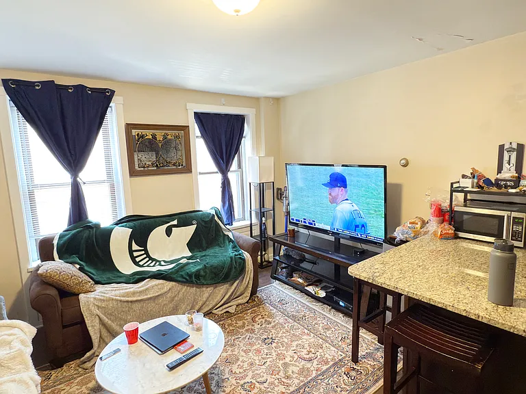 1501 W Fullerton Ave #3R — Photo 6