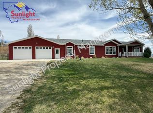 26 Noble Ln, Columbus, MT 59019