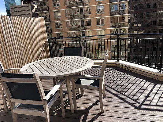 Rented by Nock Realty | media 27