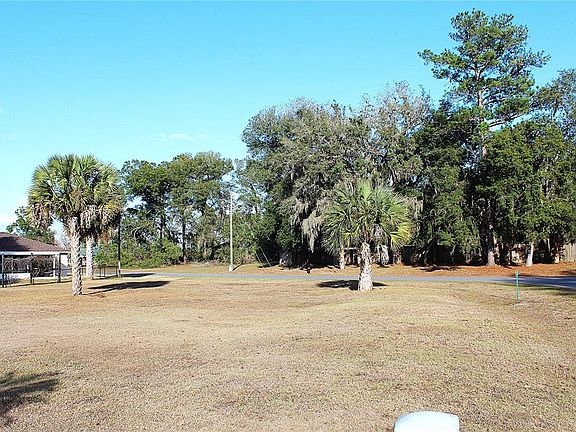 3rd image of NE 6th Pl Lot 12