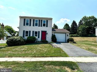 8755 Presidents Dr, Hummelstown, PA 17036