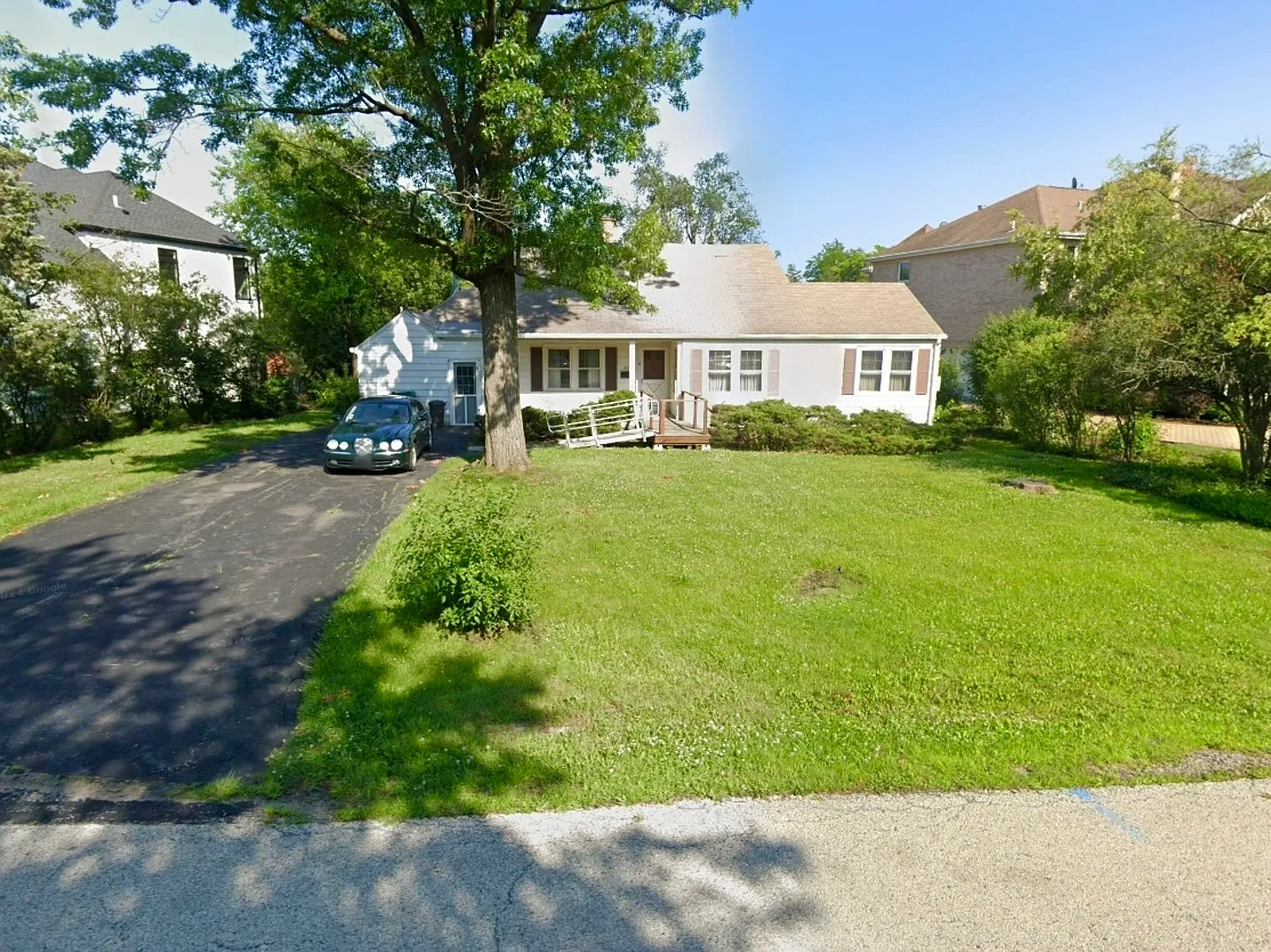 617 Meadow Dr photo 1