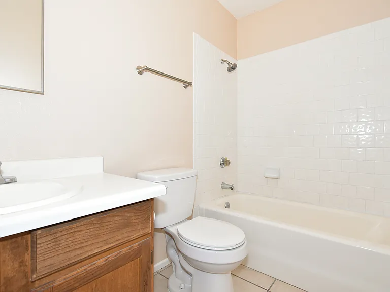 7342 E 24th Ln — Photo 10