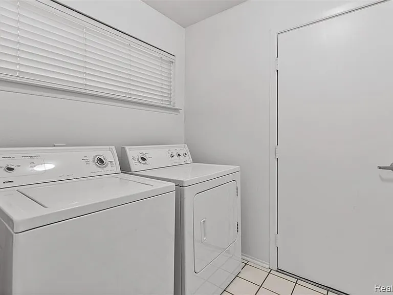 5611 Drake Hollow Dr W — Photo 6