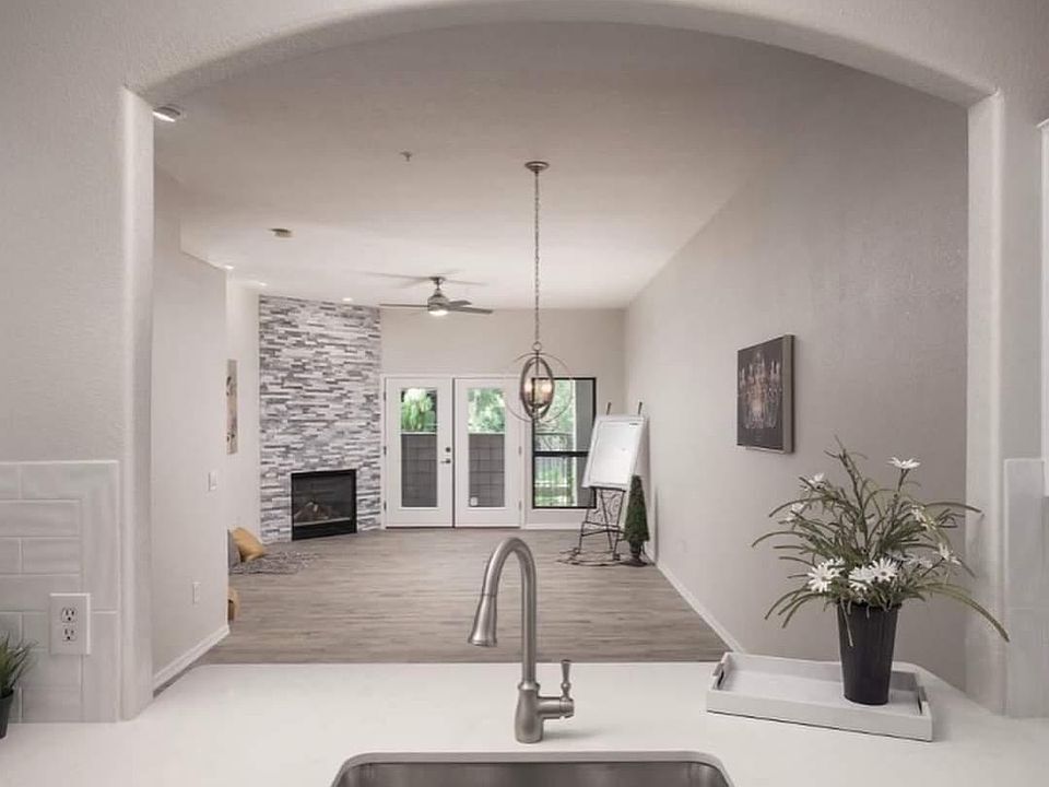 2nd image of 4533 N 22nd St #1010