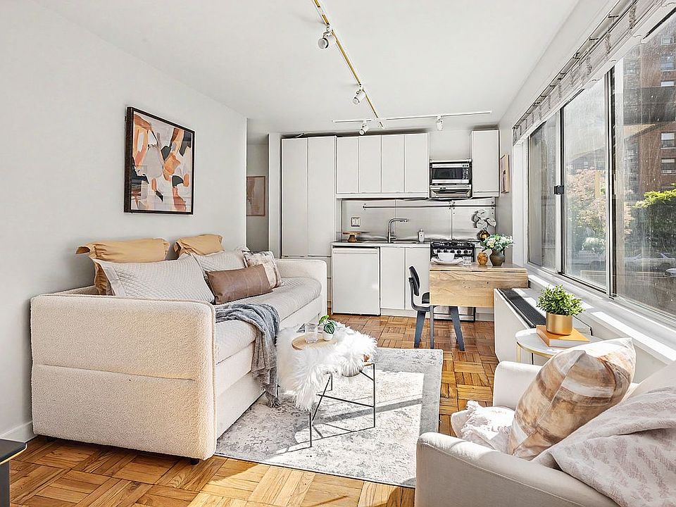 1st image of 201 W 70th St APT 2L