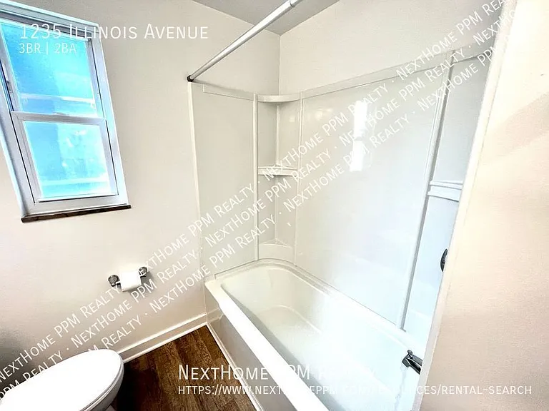 1235 Illinois Ave — Photo 18