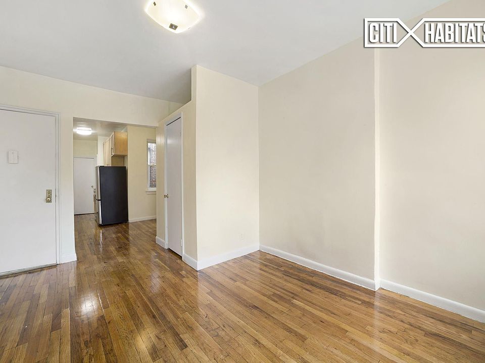 2nd image of 448 W 55th St APT 1E