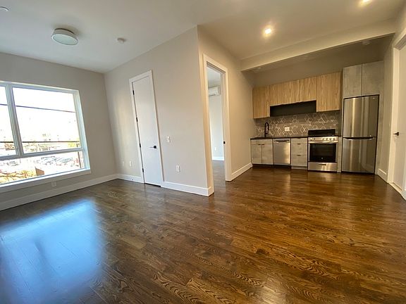 3rd image of 540 E 142nd St #1A