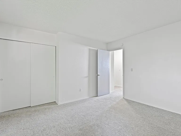 Powell Butte Townhomes — Photo 14