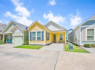 311 Sailhouse Way, Rockport, TX 78382