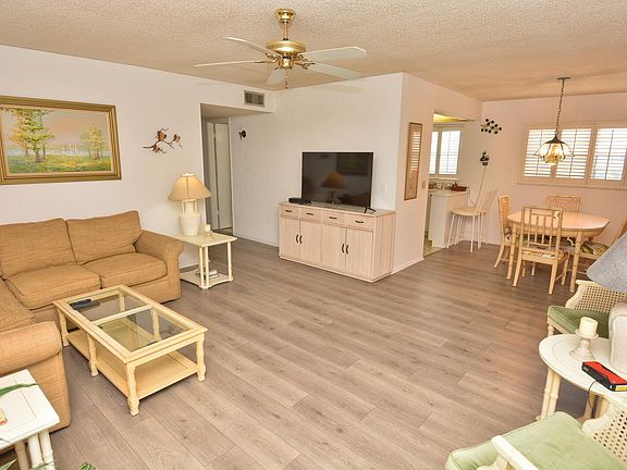 3rd image of 1225 NW 21st Street #3506
