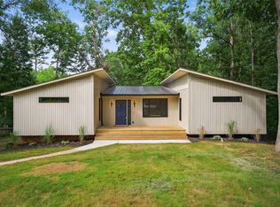 8 Chuckwood Ct, Simpsonville, SC 29680