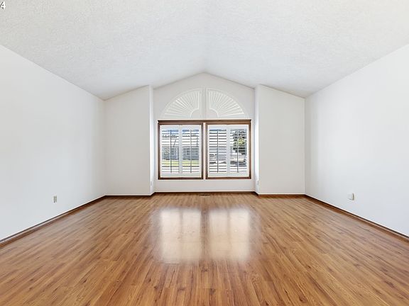 3rd image of 15309 SE Stevenson Dr