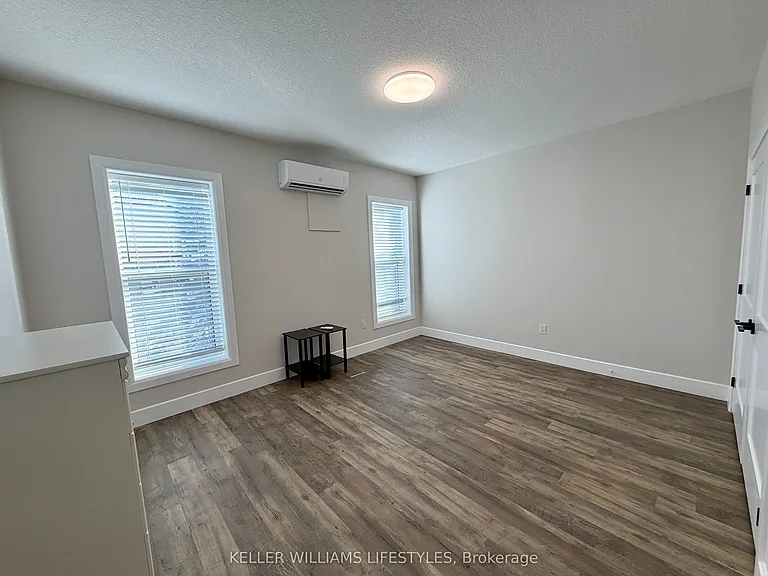 537 Talbot St #6 — Photo 22